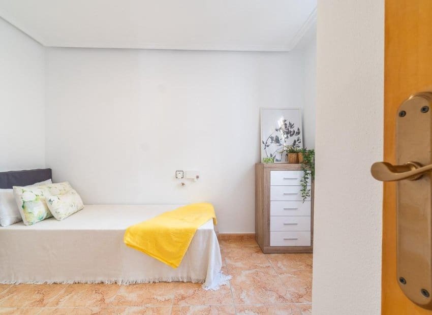 2 makuuhuone Omakotitalo myytävänä paikassa El Limonar mukana uima-altaan - 139 000 € (Ref: 9267635)