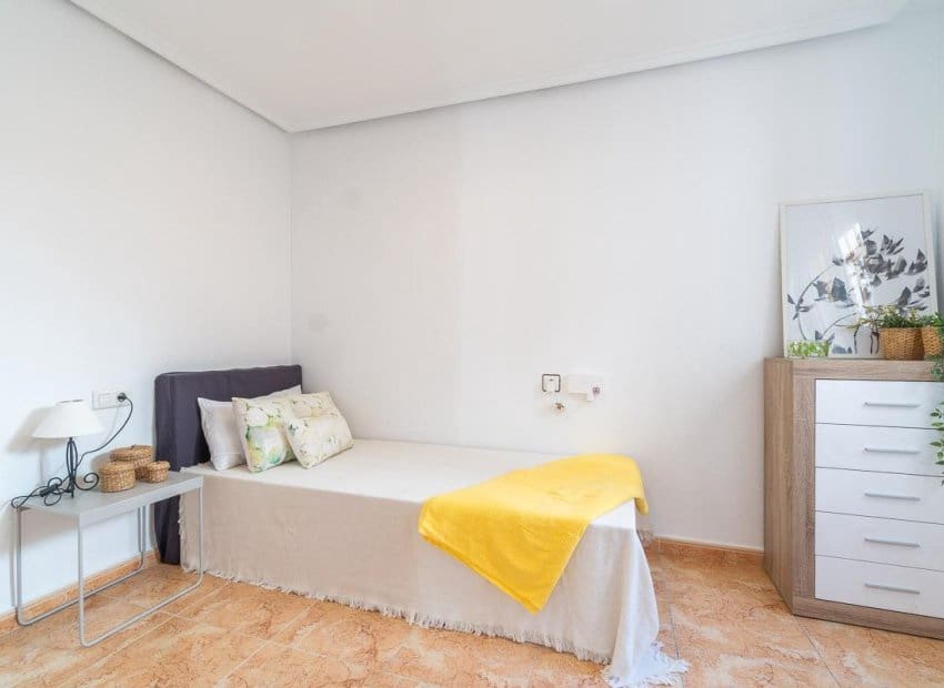 2 makuuhuone Omakotitalo myytävänä paikassa El Limonar mukana uima-altaan - 139 000 € (Ref: 9267635)