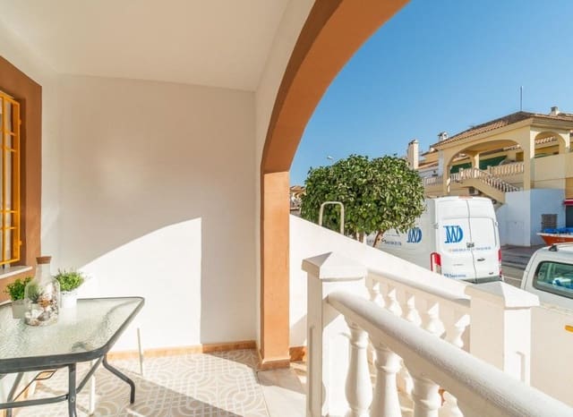 2 bedroom Townhouse for sale in El Limonar, Torrevieja with pool - € 139,000 (Ref: 9267635)