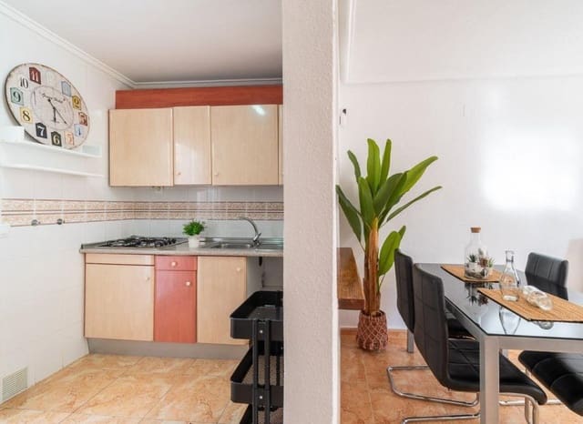 2 bedroom Townhouse for sale in El Limonar, Torrevieja with pool - € 139,000 (Ref: 9267635)