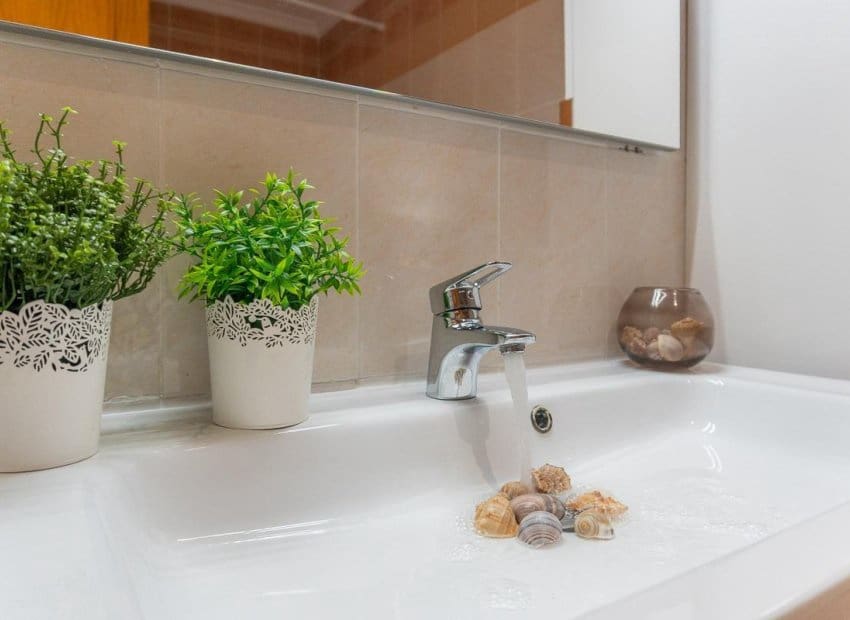 2 makuuhuone Omakotitalo myytävänä paikassa El Limonar mukana uima-altaan - 139 000 € (Ref: 9267635)