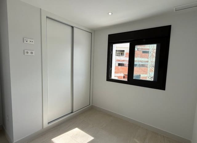 2 Zimmer Apartment zu verkaufen in Torrevieja mit Pool - 305.000 € (Ref: 9275240)