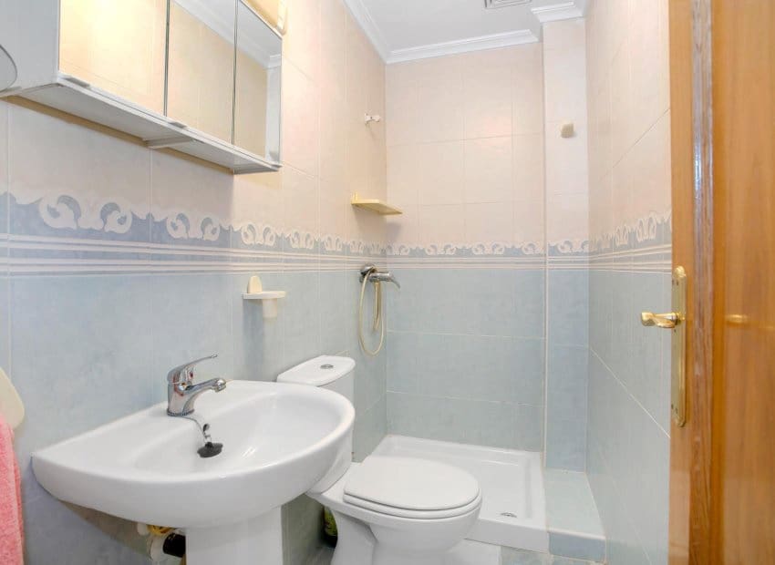 2 makuuhuone Huoneisto myytävänä paikassa Torrevieja - 127 900 € (Ref: 9275243)