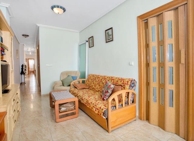 2 makuuhuone Huoneisto myytävänä paikassa Avenida Habaneras - Curva de Palangre, Torrevieja - 133 000 € (Ref: 9275243)