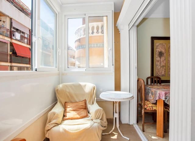 2 makuuhuone Huoneisto myytävänä paikassa Avenida Habaneras - Curva de Palangre, Torrevieja - 133 000 € (Ref: 9275243)