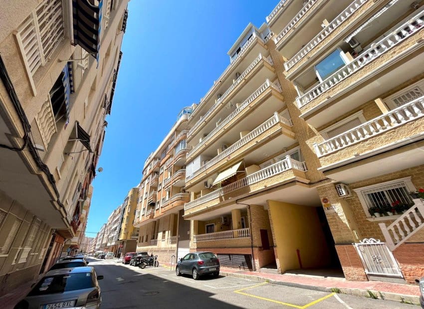 2 makuuhuone Huoneisto myytävänä paikassa Torrevieja - 127 900 € (Ref: 9275243)