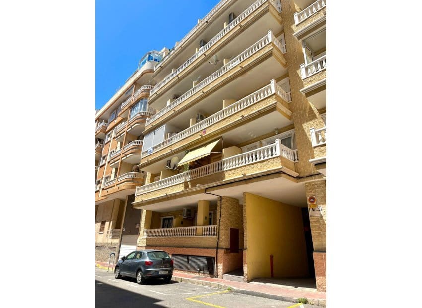2 makuuhuone Huoneisto myytävänä paikassa Torrevieja - 127 900 € (Ref: 9275243)