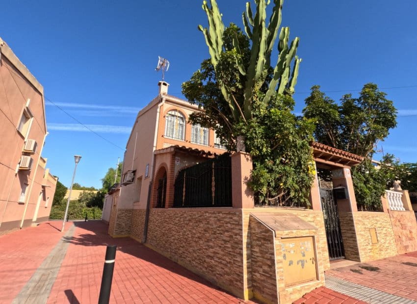 4 soveværelse Rækkehus til salg i Torrevieja - € 249.900 (Ref: 9275248)