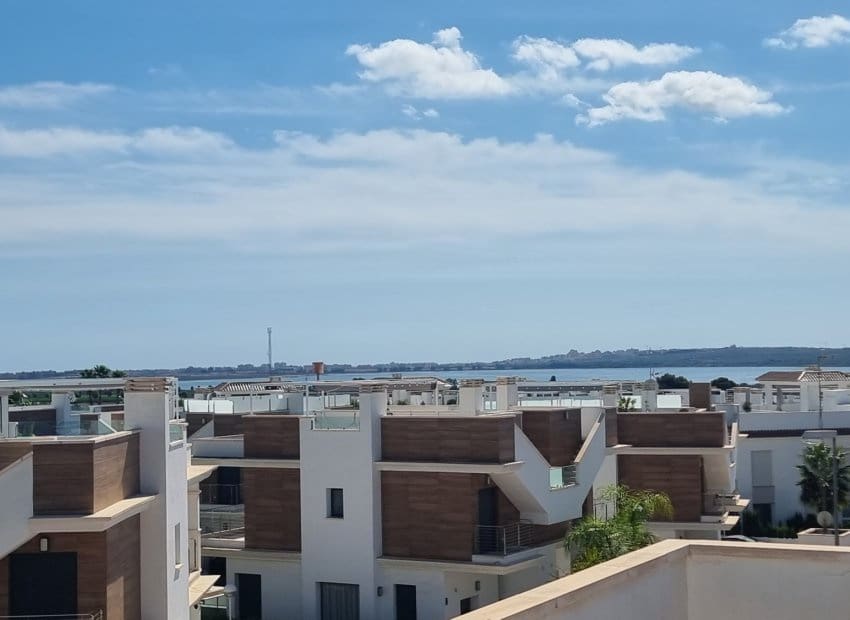 Casa de 3 habitaciones en Ciudad Quesada en venta con piscina - 340.000 € (Ref: 9282448)