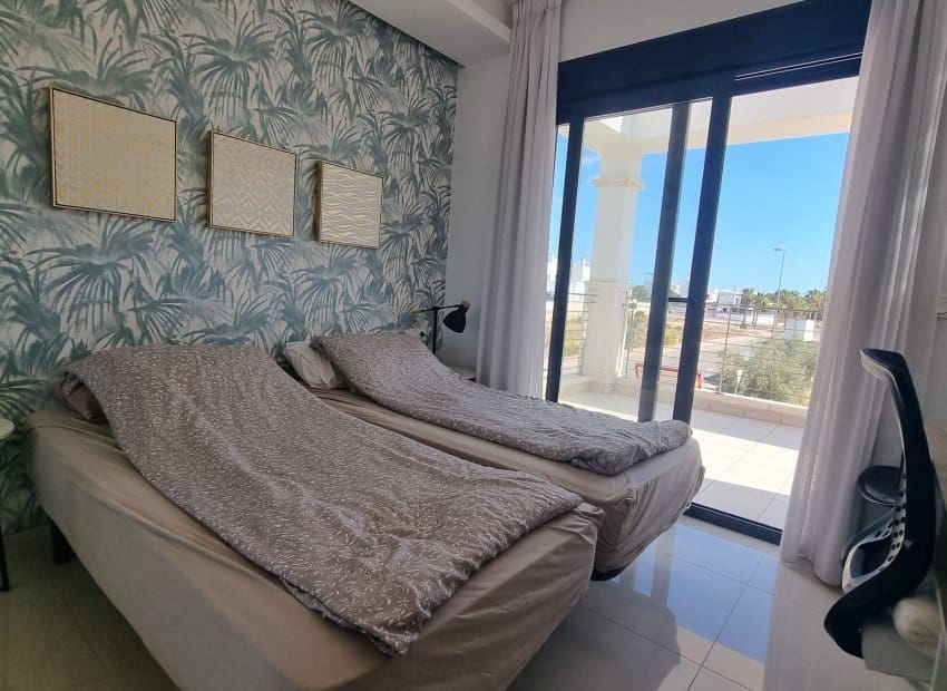 Casa de 3 habitaciones en Ciudad Quesada en venta con piscina - 340.000 € (Ref: 9282448)