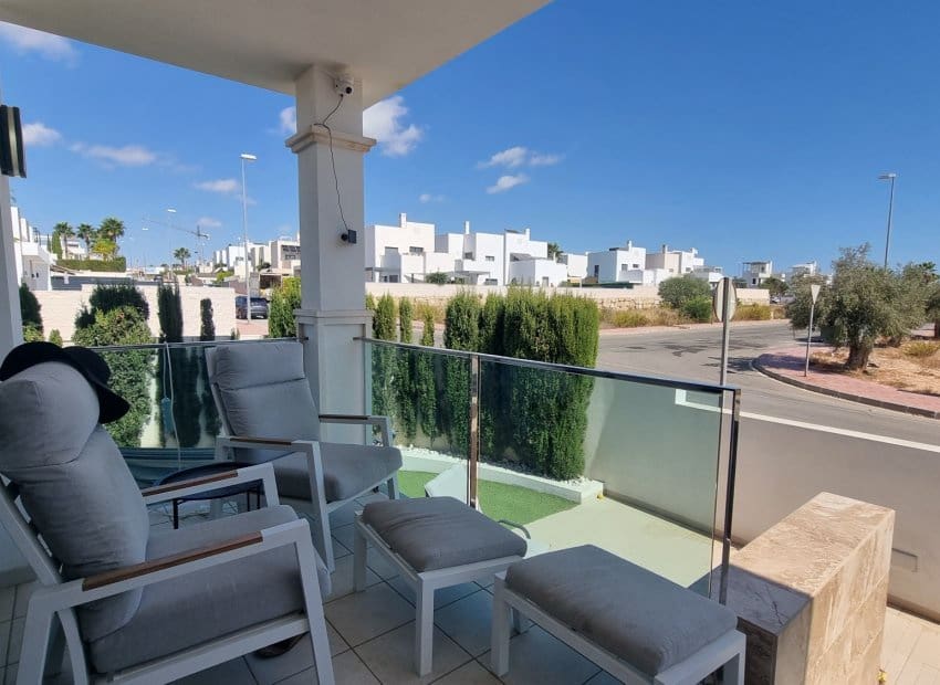 Casa de 3 habitaciones en Ciudad Quesada en venta con piscina - 340.000 € (Ref: 9282448)