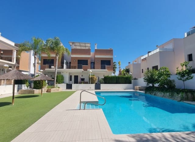 Casa de 3 habitaciones en Ciudad Quesada, Rojales en venta con piscina - 340.000 € (Ref: 9282448)