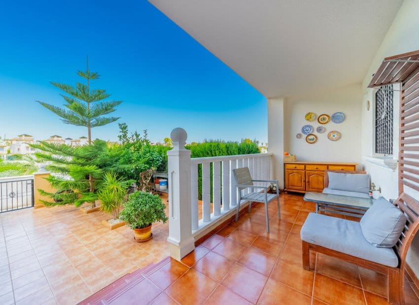 2 bedroom Bungalow for sale in Orihuela Costa with pool - € 159,000 (Ref: 9296108)