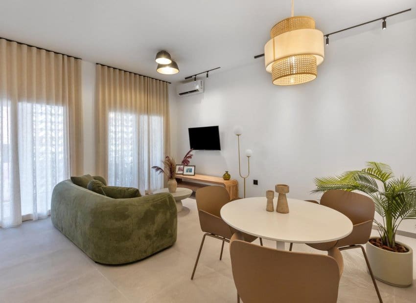 1 soveværelse Strandlejlighed til salg i Torrevieja - € 168.000 (Ref: 9296117)