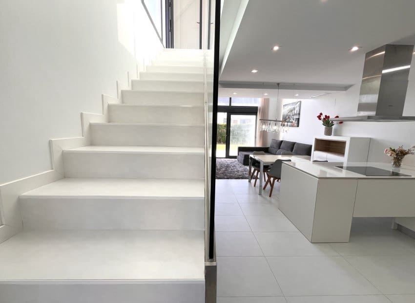 3 soverom Kjedet enebolig til salgs i Orihuela Costa med svømmebasseng - € 585 000 (Ref: 9296119)