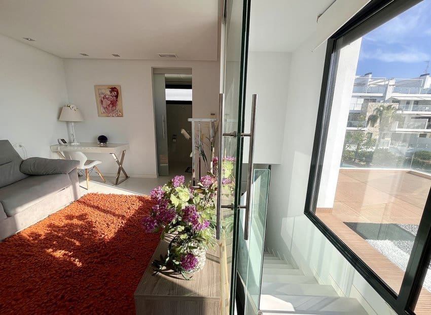 3 soverom Kjedet enebolig til salgs i Orihuela Costa med svømmebasseng - € 585 000 (Ref: 9296119)