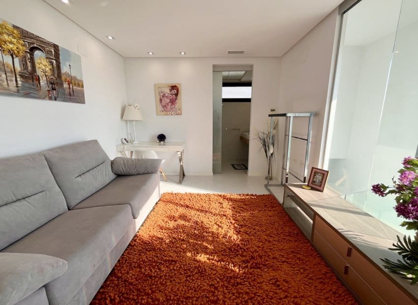 3 soverom Kjedet enebolig til salgs i Orihuela Costa med svømmebasseng - € 585 000 (Ref: 9296119)