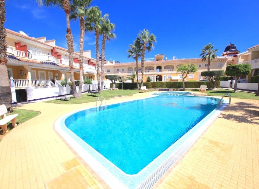 2 quarto Moradia Geminada para venda em Dona Pepa - 225 000 € (Ref: 9296122)