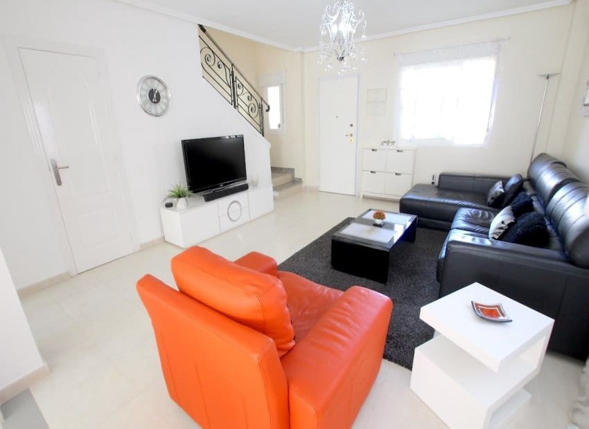 2 quarto Moradia Geminada para venda em Dona Pepa - 225 000 € (Ref: 9296122)