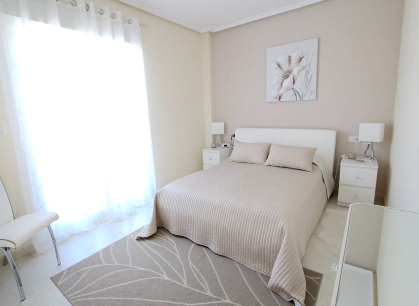 2 quarto Moradia Geminada para venda em Dona Pepa - 225 000 € (Ref: 9296122)