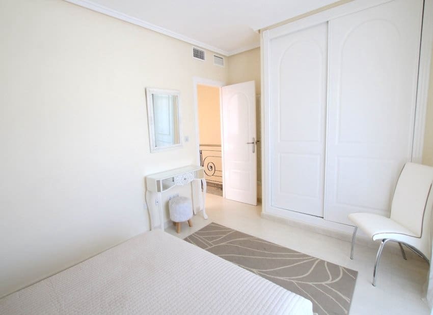 2 quarto Moradia Geminada para venda em Dona Pepa - 225 000 € (Ref: 9296122)