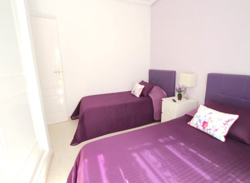 2 quarto Moradia Geminada para venda em Dona Pepa - 225 000 € (Ref: 9296122)