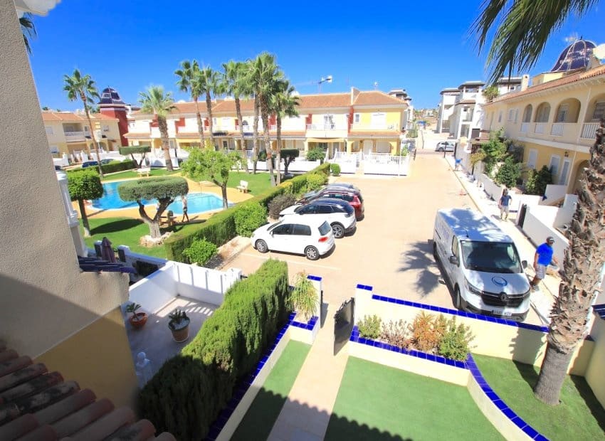 2 quarto Moradia Geminada para venda em Dona Pepa - 225 000 € (Ref: 9296122)