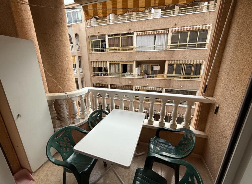 2 chambre Appartement à vendre à Torrevieja avec piscine - 149 000 € (Ref: 9296125)