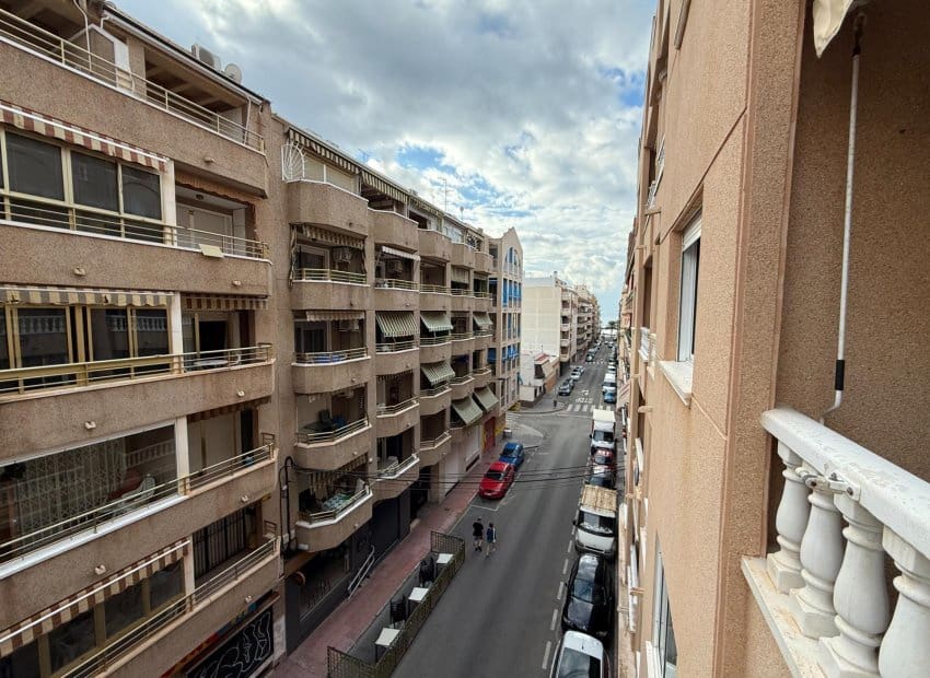 2 chambre Appartement à vendre à Torrevieja avec piscine - 149 000 € (Ref: 9296125)