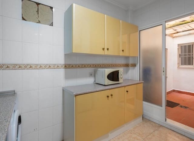 2 soveværelse Lejlighed til salg i Centro - Muelle Pesquero, Torrevieja med swimmingpool - € 117.260 (Ref: 9308821)