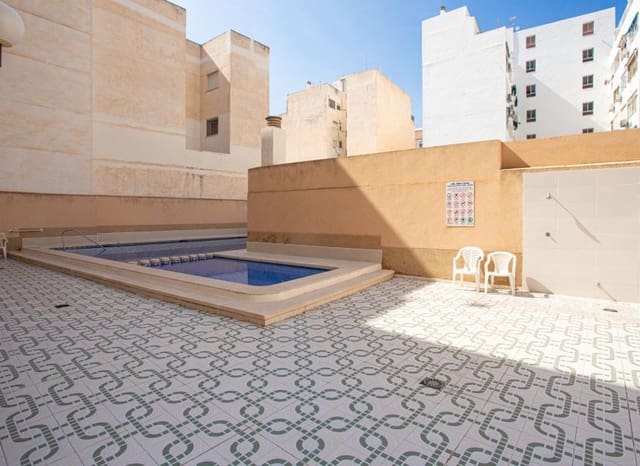 2 soveværelse Lejlighed til salg i Centro - Muelle Pesquero, Torrevieja med swimmingpool - € 117.260 (Ref: 9308821)