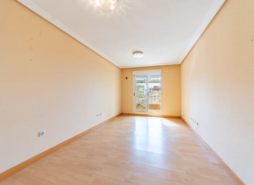 2 chambre Penthouse à vendre à Torrevieja - 199 000 € (Ref: 9308830)