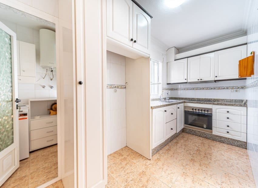 2 chambre Penthouse à vendre à Torrevieja - 199 000 € (Ref: 9308830)