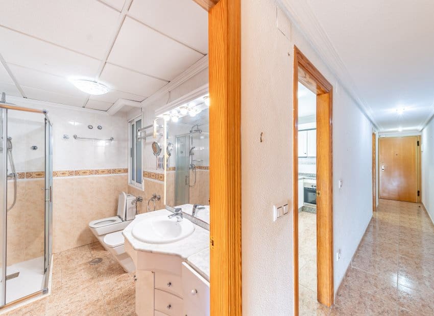 2 chambre Penthouse à vendre à Torrevieja - 199 000 € (Ref: 9308830)