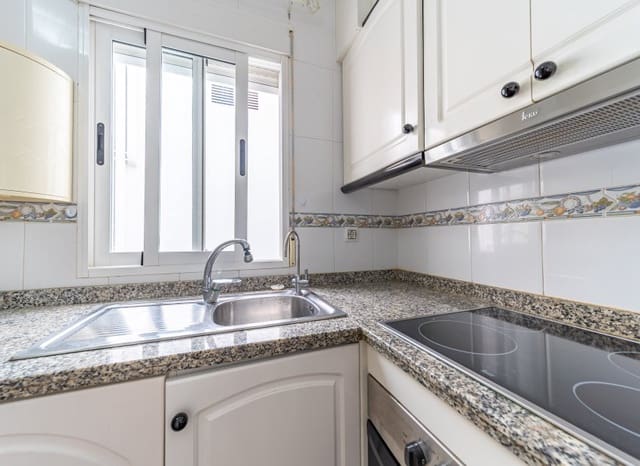 2 chambre Penthouse à vendre à Puerto Deportivo, Torrevieja - 199 000 € (Ref: 9308830)