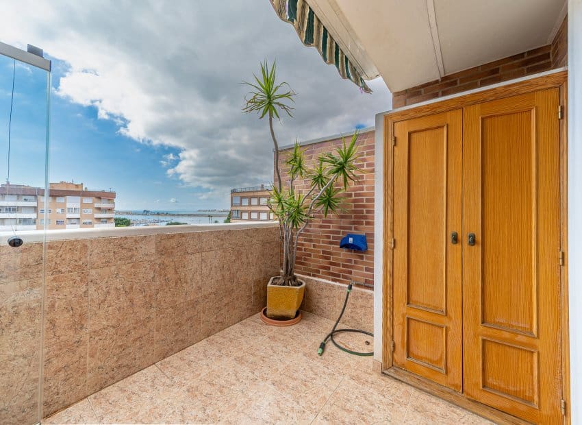 2 chambre Penthouse à vendre à Torrevieja - 199 000 € (Ref: 9308830)