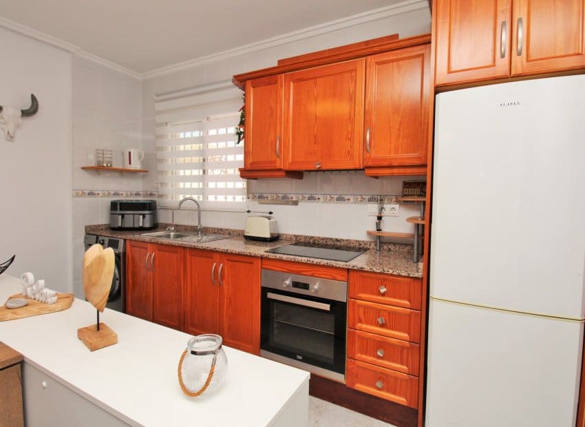 4 bedroom Villa for sale in Villamartin with pool - € 379,000 (Ref: 9308832)