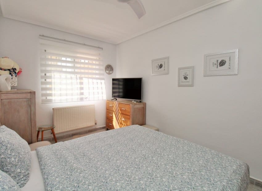 4 bedroom Villa for sale in Villamartin with pool - € 379,000 (Ref: 9308832)