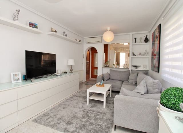 4 bedroom Villa for sale in Villamartin, Orihuela with pool - € 379,000 (Ref: 9308832)