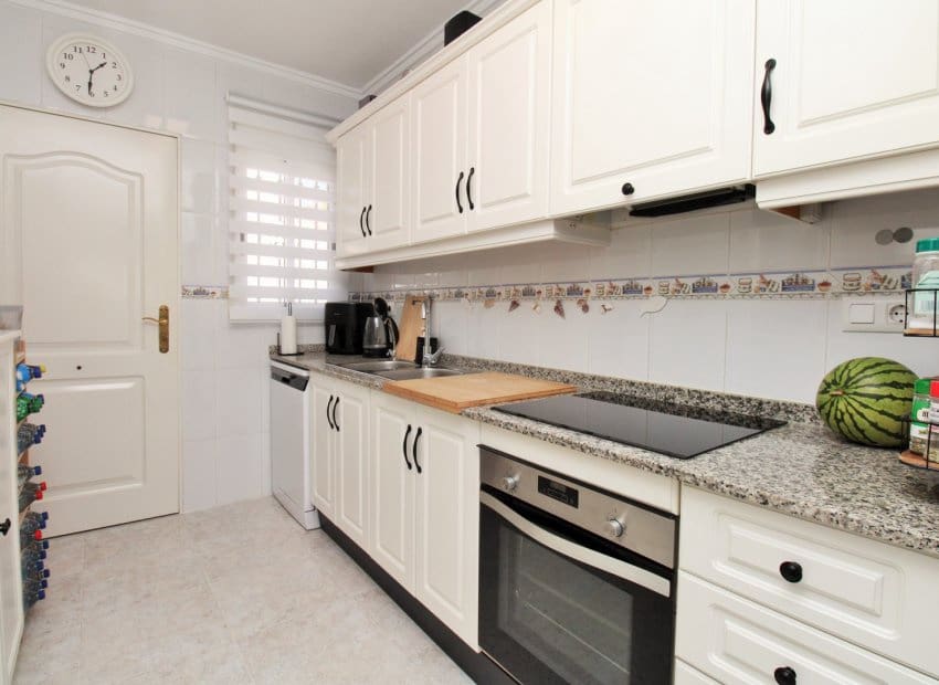 4 bedroom Villa for sale in Villamartin with pool - € 379,000 (Ref: 9308832)