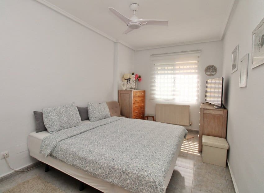 4 bedroom Villa for sale in Villamartin with pool - € 379,000 (Ref: 9308832)