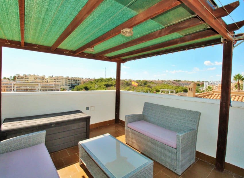 4 bedroom Villa for sale in Villamartin with pool - € 379,000 (Ref: 9308832)