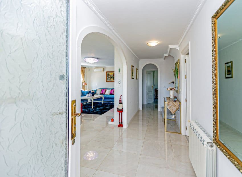 4 slaapkamer Villa te koop in Dehesa de Campoamor met zwembad - € 860.000 (Ref: 9315117)