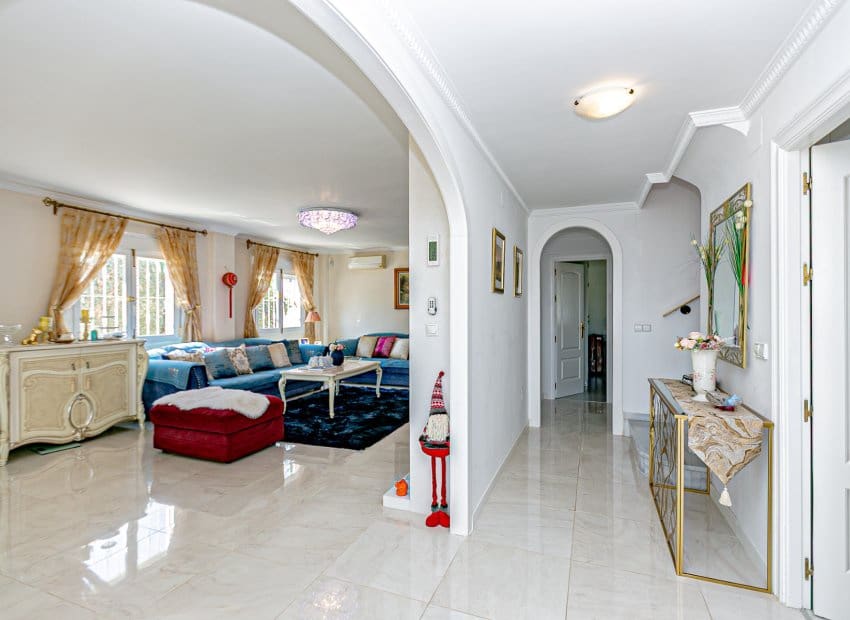 4 slaapkamer Villa te koop in Dehesa de Campoamor met zwembad - € 860.000 (Ref: 9315117)