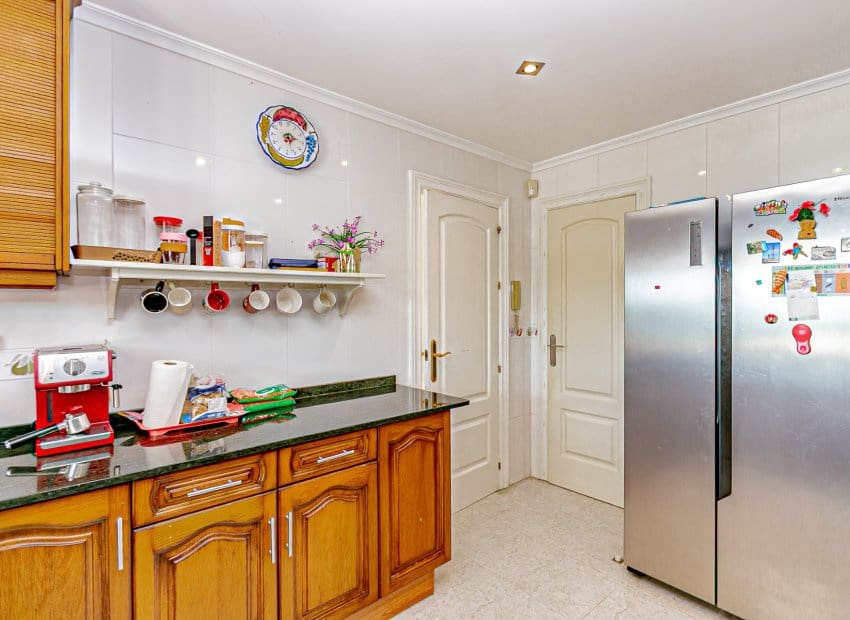 4 slaapkamer Villa te koop in Dehesa de Campoamor met zwembad - € 860.000 (Ref: 9315117)