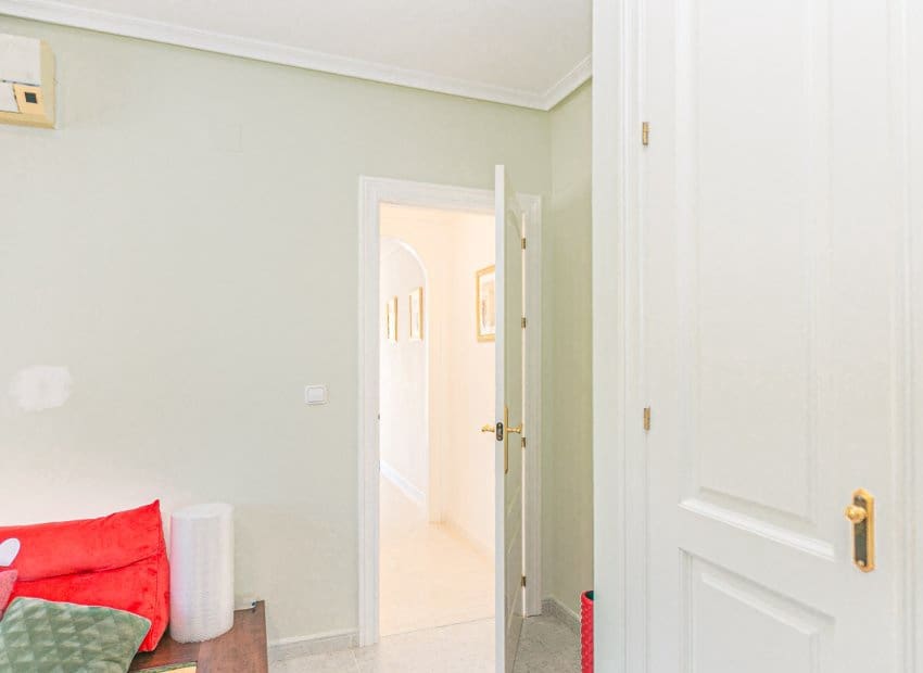 4 slaapkamer Villa te koop in Dehesa de Campoamor met zwembad - € 860.000 (Ref: 9315117)