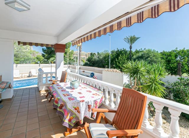 4 slaapkamer Villa te koop in Dehesa de Campoamor, Orihuela met zwembad - € 860.000 (Ref: 9315117)