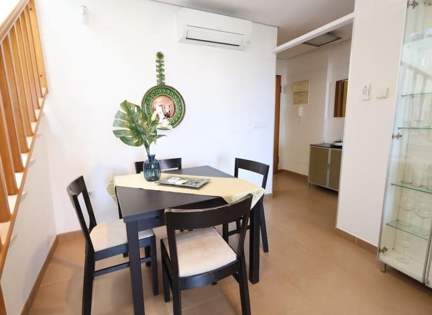 3 quarto Penthouse para venda em Pilar de la Horadada com piscina - 560 000 € (Ref: 9315121)