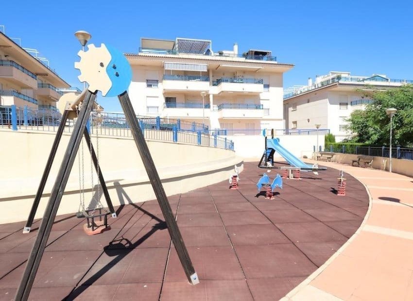 3 quarto Penthouse para venda em Pilar de la Horadada com piscina - 560 000 € (Ref: 9315121)