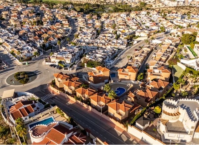 4 soveværelse Villa til salg i La Marquesa, Rojales med swimmingpool - € 580.000 (Ref: 9315124)